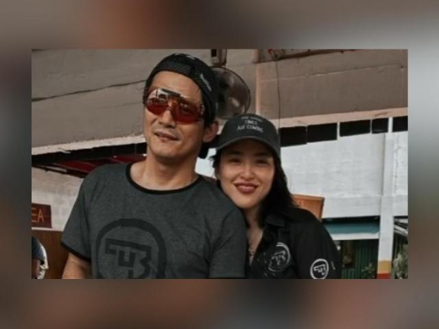 Kylie and Robin Padilla in firing range