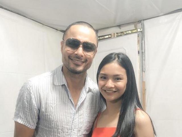 Derek Ramsay Althea Ablan pose for a picture