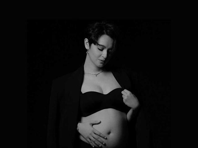 Ryza Cenon gives birth