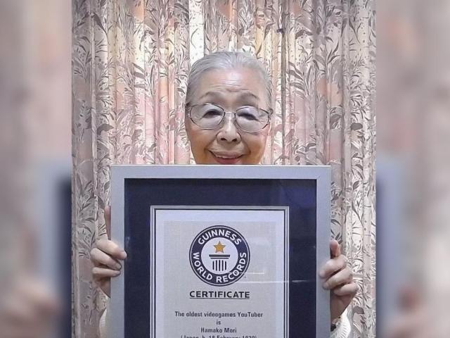Gamer grandma Hamako Mori 