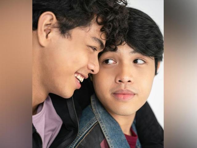 elijah canlas and kokoy de santos on gameboys