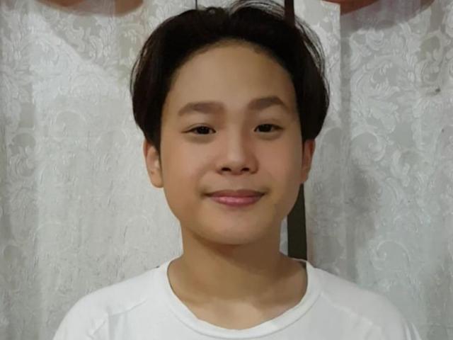 miggs cuaderno on the set of prima donnas