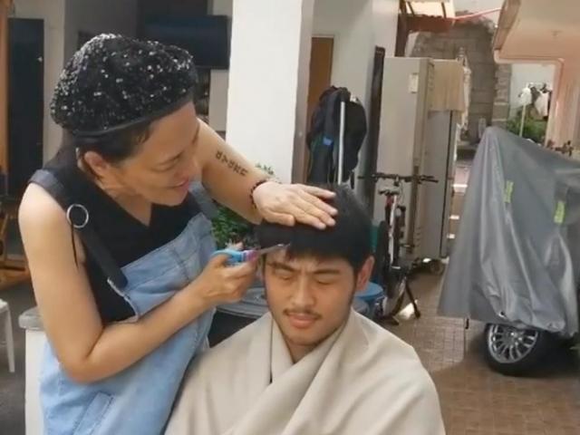 Aiai Delas Alas cuts her husbands her a la Park Seo Joon