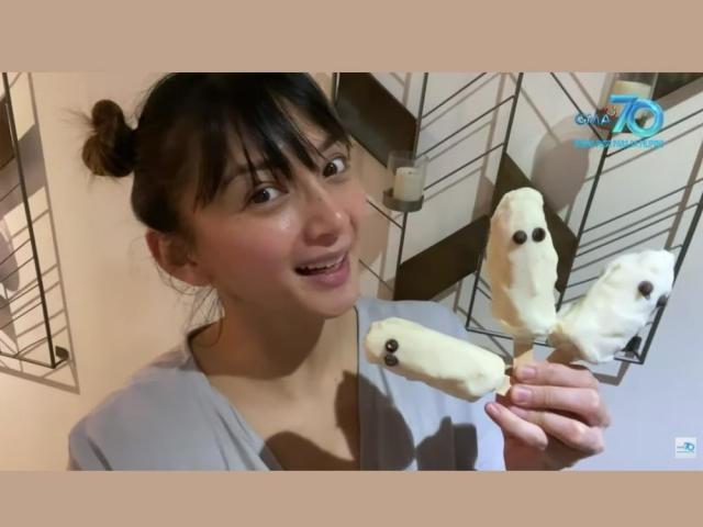 iya villania with banana popsicles