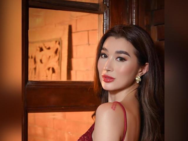 Nicole Laurel Asensio