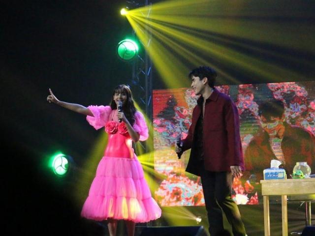 Nadech Kugimiya and Urassaya Sperbund