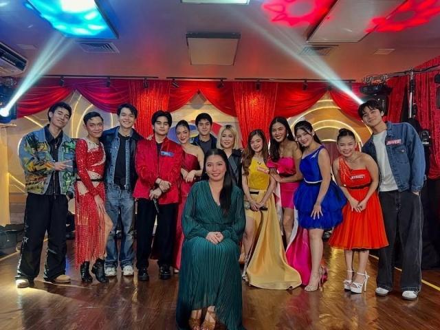 Anna Magkawas, PBB housemates