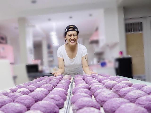 aiai delas alas as baker