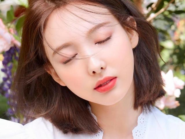 TWICE member Nayeon in More and More comeback