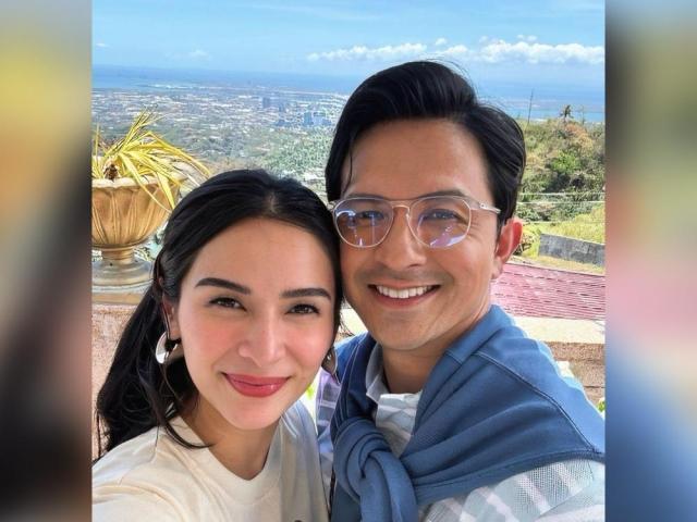 Dennis Trillo and Jennylyn Mercado