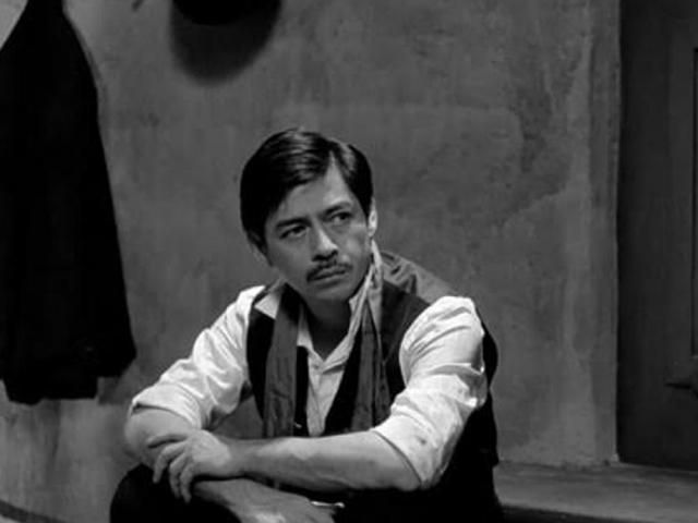 Joel Torre as Jose Rizal in Bayaning 3rd World