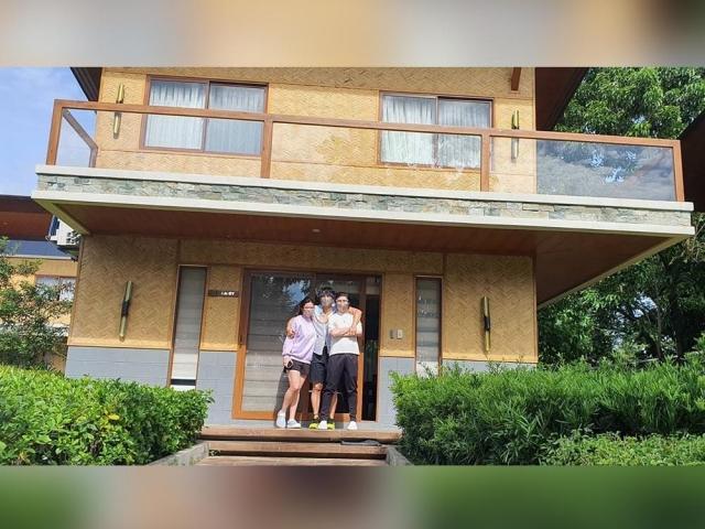 Zoren Legaspi with Mavy and Cassy at the lockin taping of Bilangin ang Bituin sa Langit