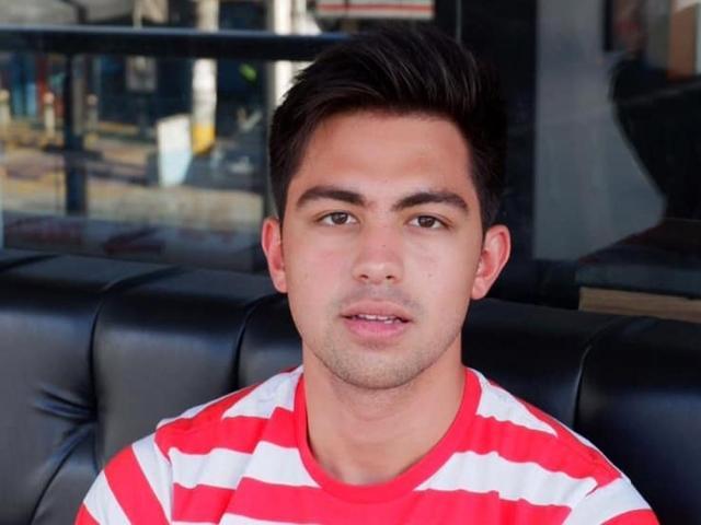 Derrick Monasterio sings for HealingHearts fundraising concert