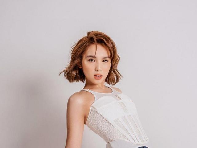 Kyline Alcantara sings