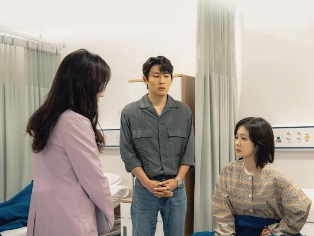 Jang Na-ra and Ko Jun