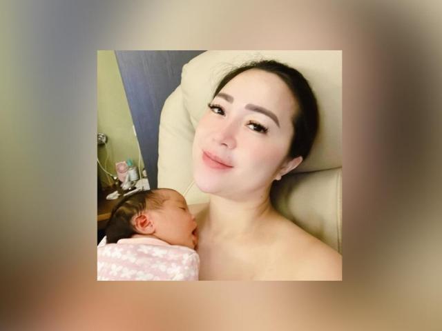 Kitkat, baby Uno Asher