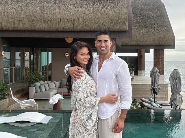 Pia Wurtzbach and Jeremy Jauncey in Maldives 