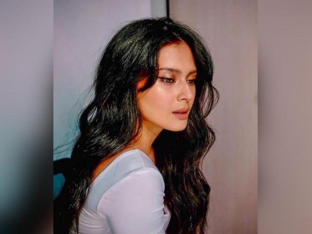 Bianca Umali daring scenes