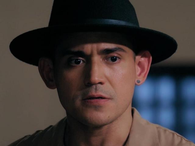 Paolo Contis in Mga Batang Riles