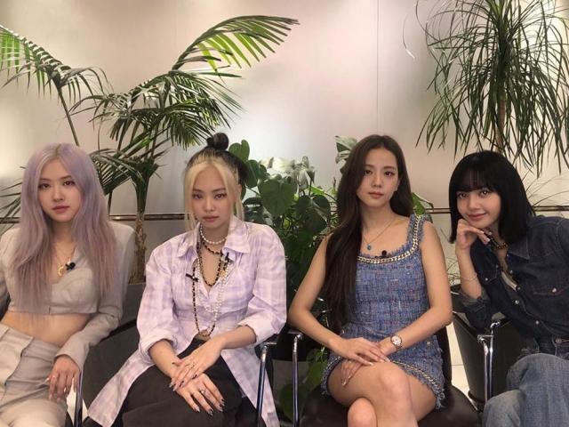 BLACKPINK members Rose Park Jennie Kim Jisoo Kim and Lalisa Manoban