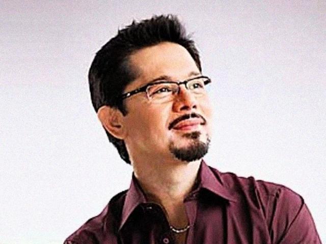 lotlot de leon with family