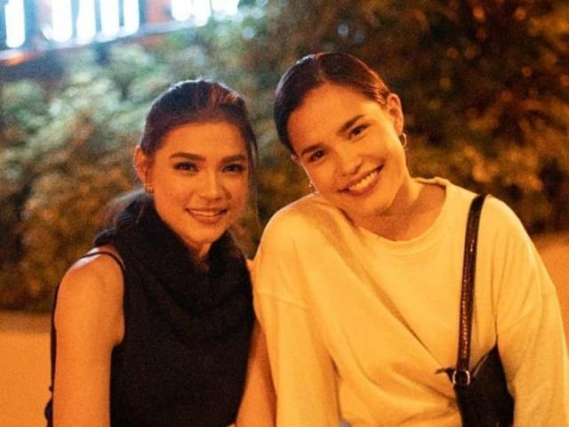 Rhian Ramos and Nadine Howell hang out at home