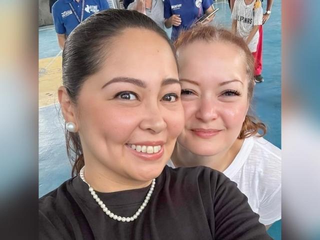 Angelu de Leon, Kim de los Santos