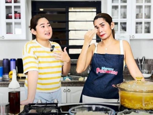 Pokwang and Mae Subong