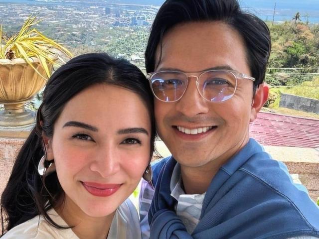 Dennis Trillo and Jennylyn Mercado