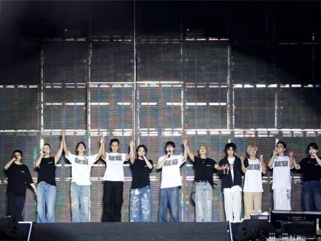 seventeen right here world tour