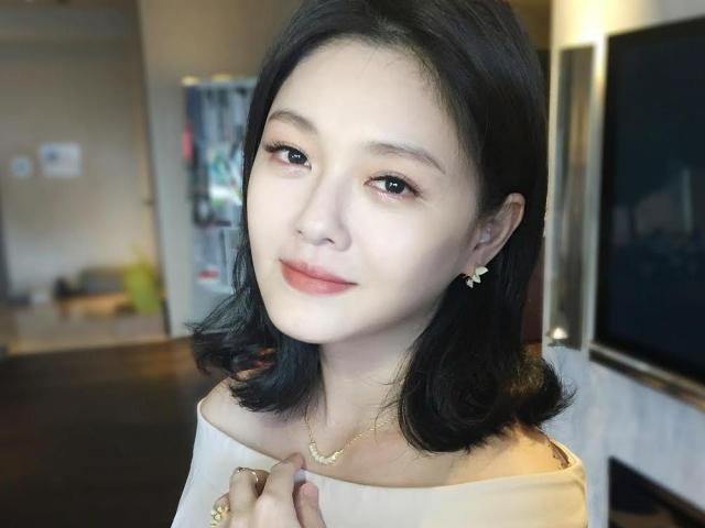 Barbie Hsu