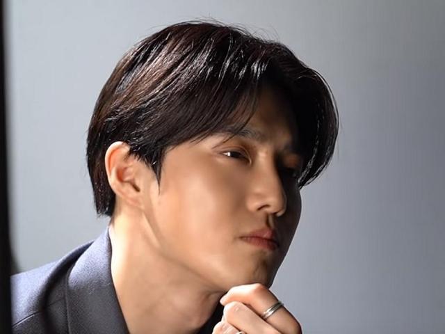 Suho behind the scenes of Lets Love