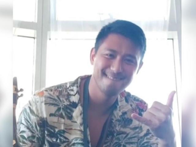 Rocco Nacino plays Bella Ciao