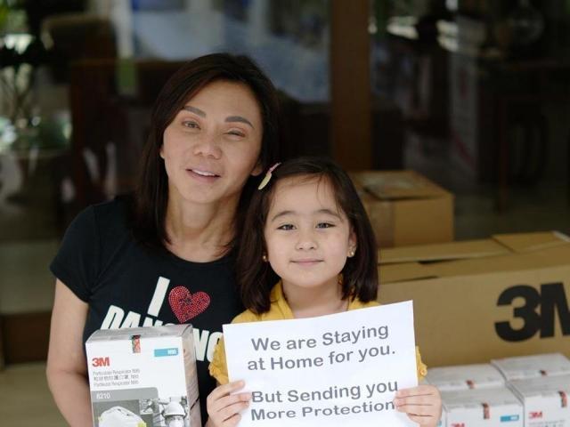 Vicki Belo and Scarlet Snow Belo give away face masks