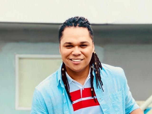 Garrett Bolden singing