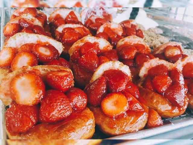 fresh strawberry donuts