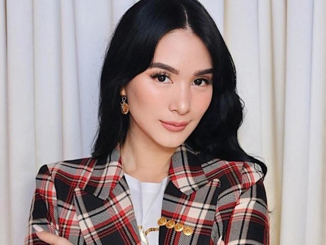 Heart Evangelista and her nail art