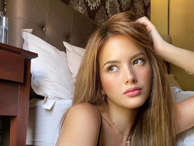 Ellen Adarna