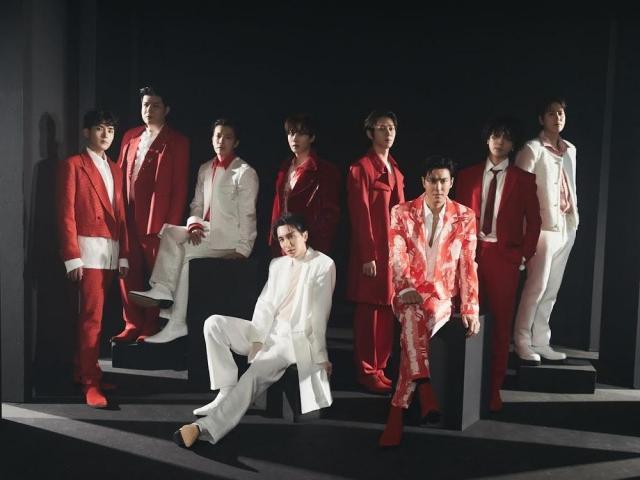 SUPER JUNIOR
