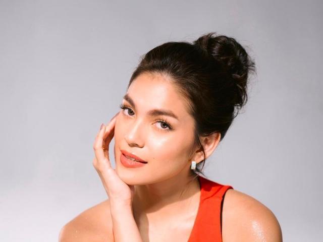 Andrea Torres in Its Showtime