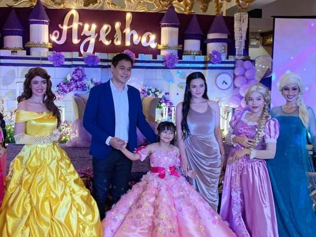 Ayesha Zara birthday