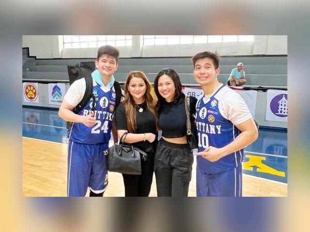 Rayver and Rodjun Cruz with Dianne Medina and Julie Anne San Jose