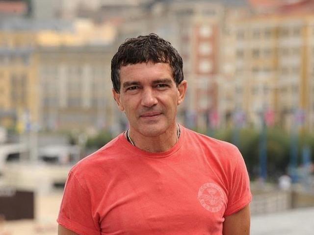 antonio banderas is covid19 positive