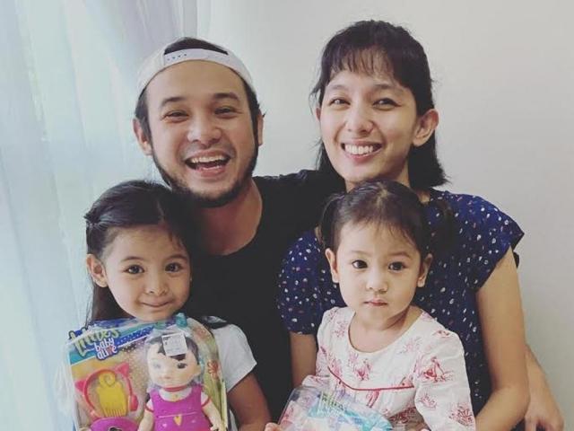 Jennica Garcia, Alwyn Uytingco, and daughters