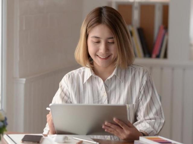 organize office space at home