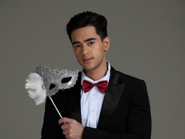 Yasser Marta bilang Caloy sa Lovers/Liars