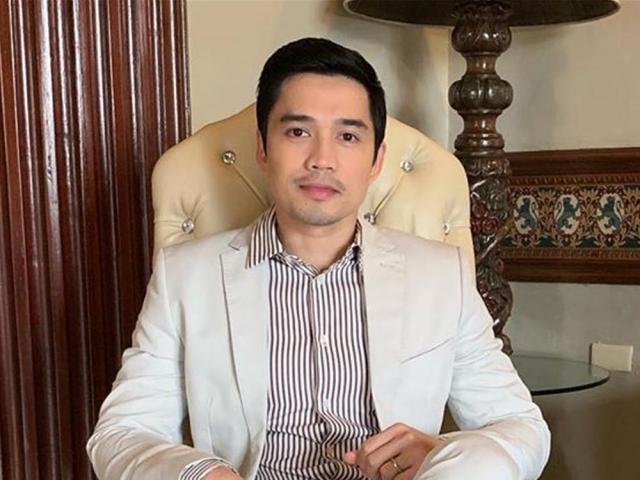 James Blanco in Prima Donnas