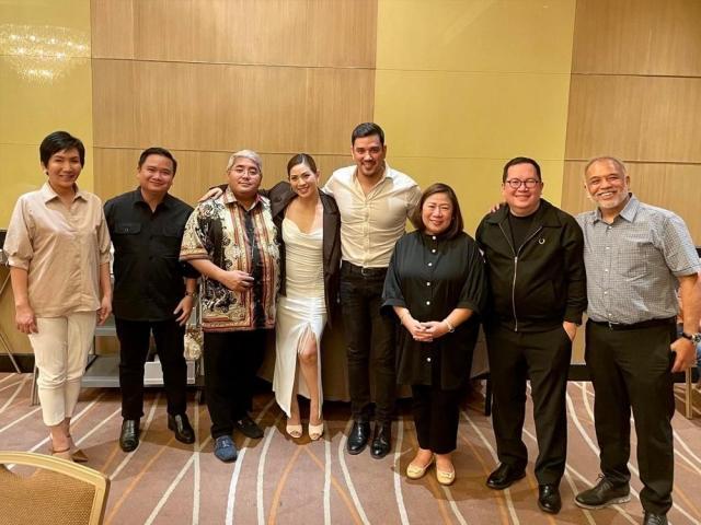 Carlo Gonzalez and Luane Dy with their wedding godparents