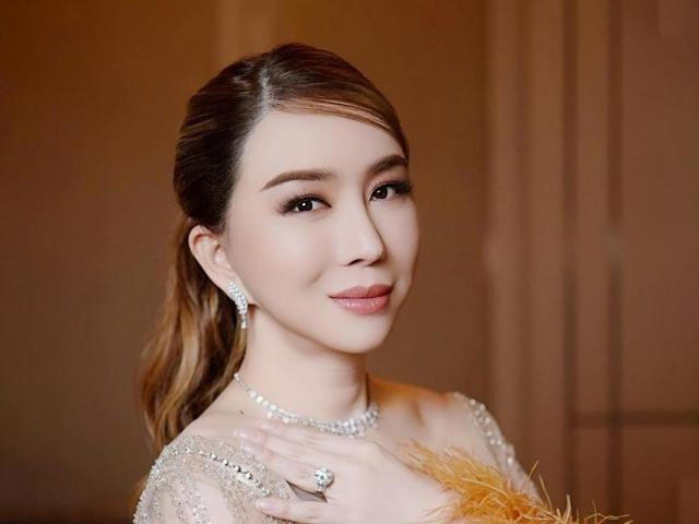 Anne Jakapong Jakrajutatip