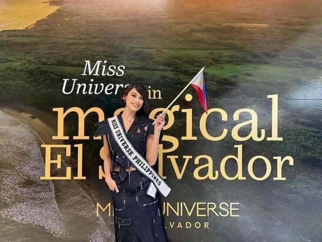 Michelle Dee in El Salvador